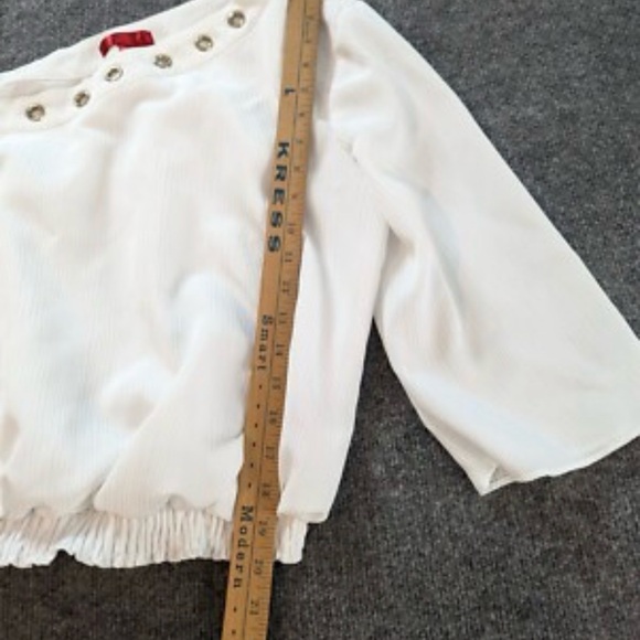 Jennifer Lopez White Blouse with Silver Accents - Picture 5 of 6